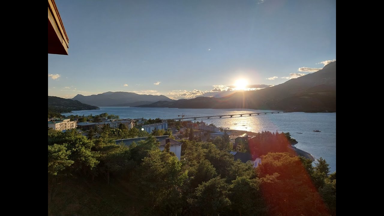 Découverte de l'Hôtel en Drone : Une Perspective Unique