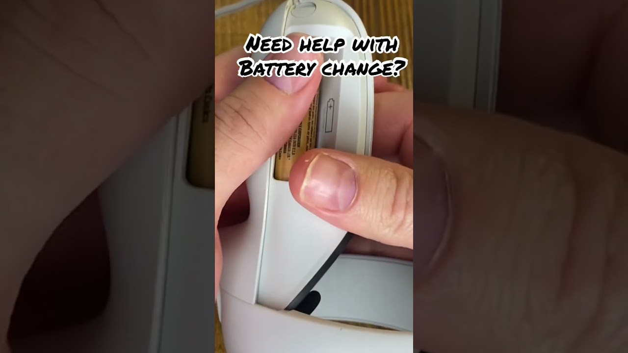 How to change battery on oculus Quest 2 controller. #vr #quest2 #oculusquest2 #shorts