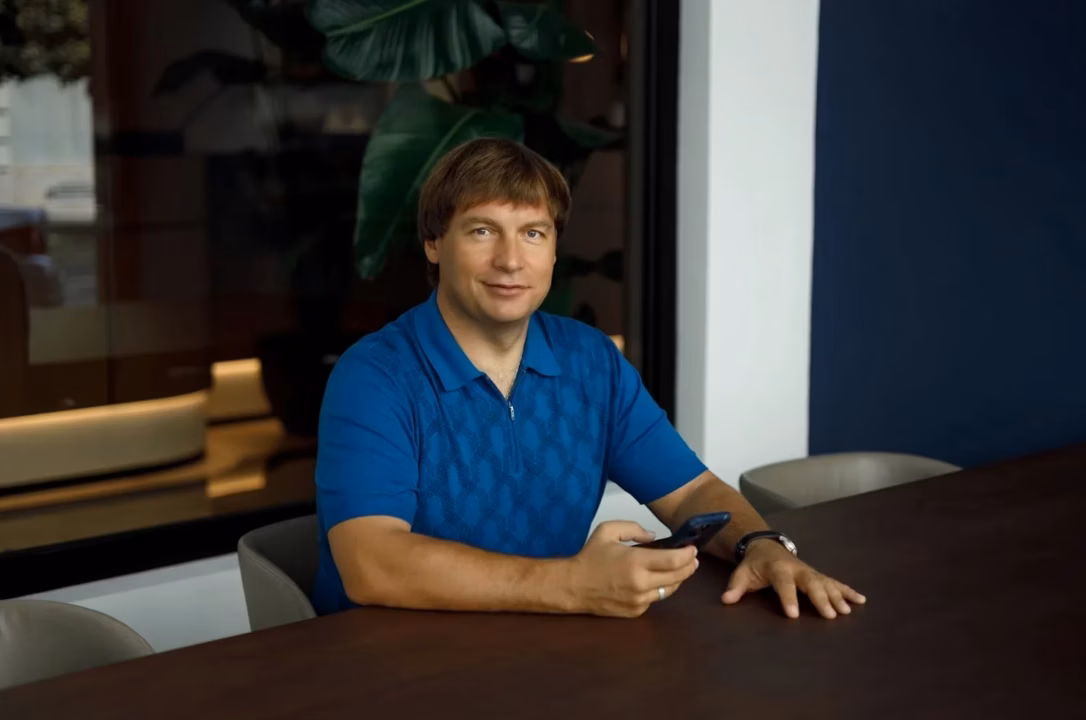 Jake Tonges, ancien professionnel de la tech devenu tight end, raconte son « moment de pleine réalisation » après une affaire de 8 millions de dollars
